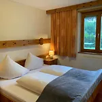 Lodge Am Burgsee Ladis