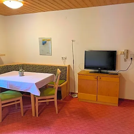 Am Burgsee Lodge *